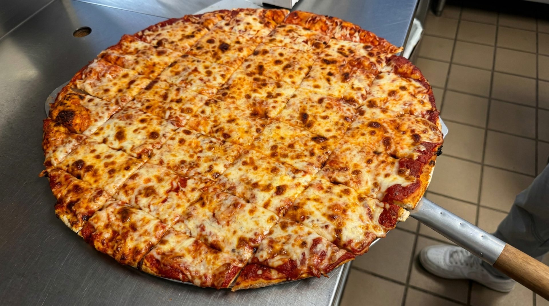 A South Columbus pizza stop