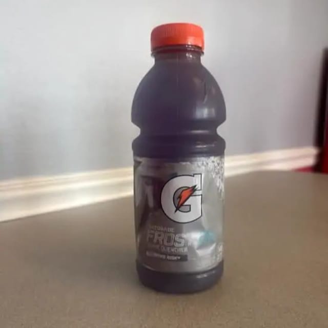 Gatorade Riptide Rush (20 oz).